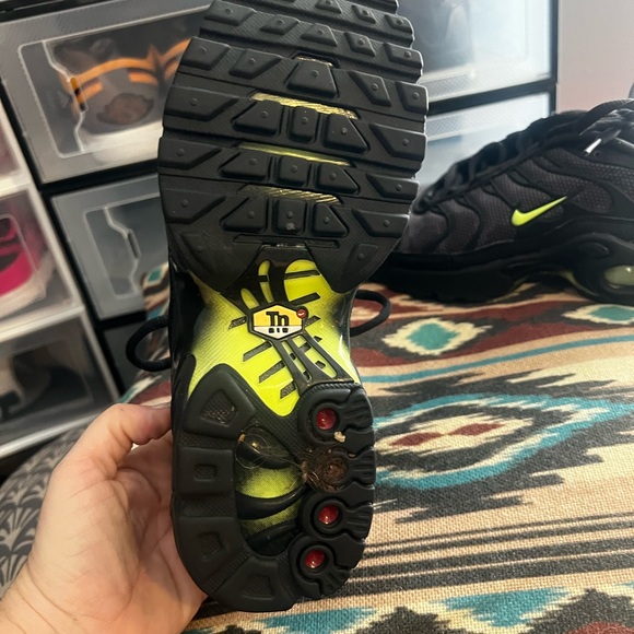 Nike Kids Black Sneakers with Neon Yellow Swoosh - Picture 3 of 4